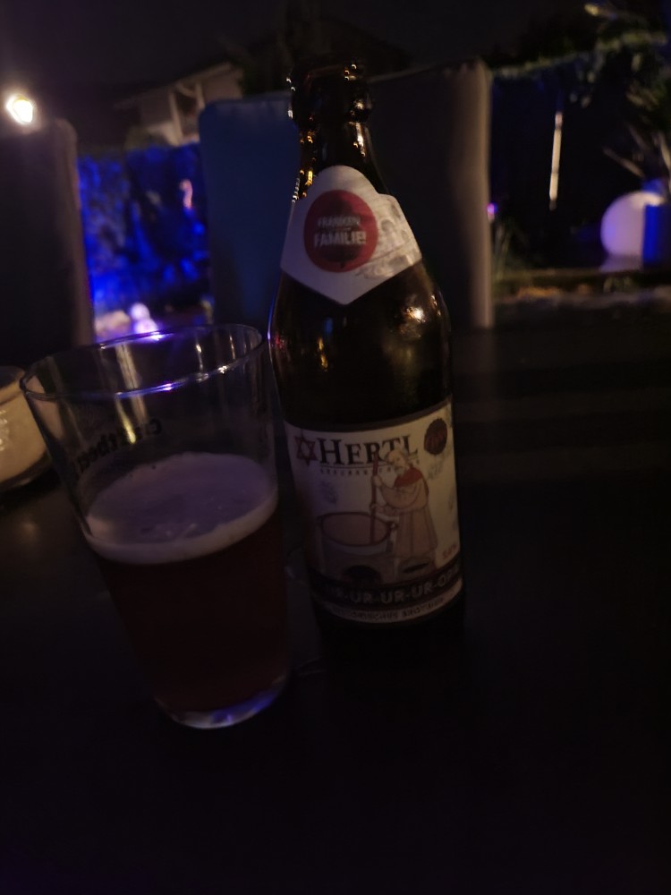 Hertl UR UR UR UR UR UR Historisches Brotbier